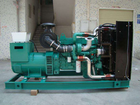 阳新1100kw康明斯柴油发电机组图片 阳新1100kw康明斯柴油发电机组图片